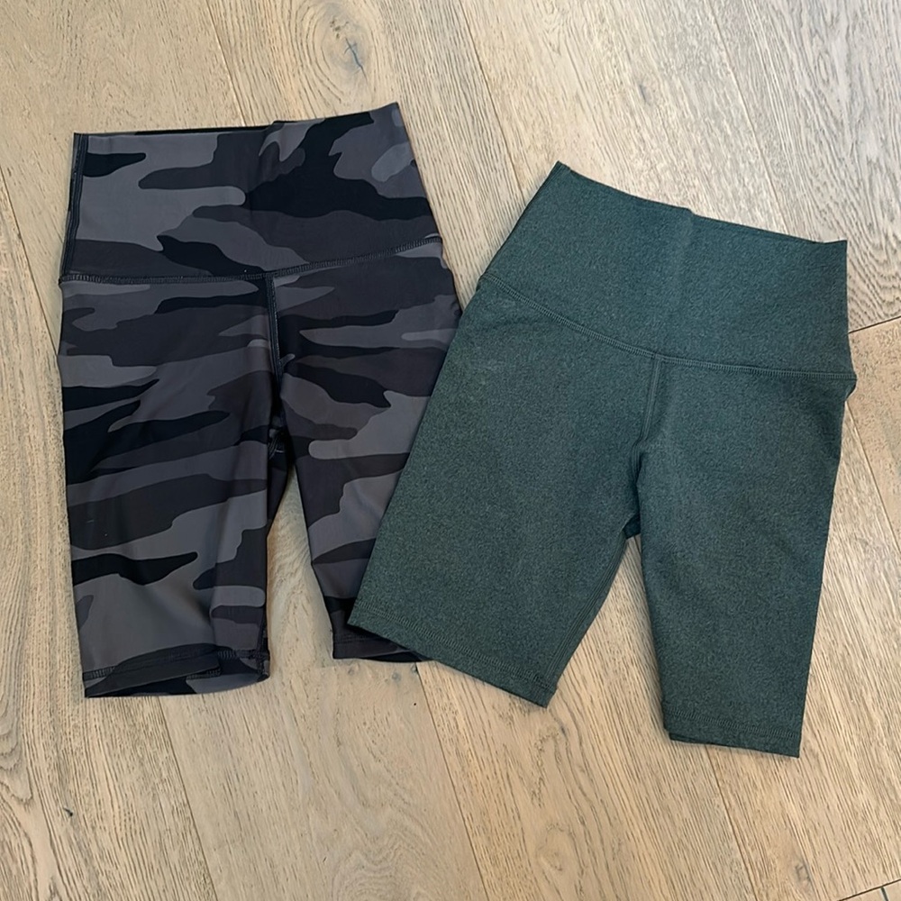 Never worn AE biker shorts